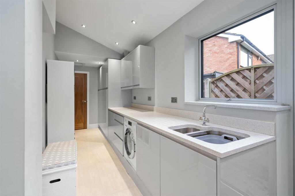 Additional property image - Dingle Lane, Solihull, B91