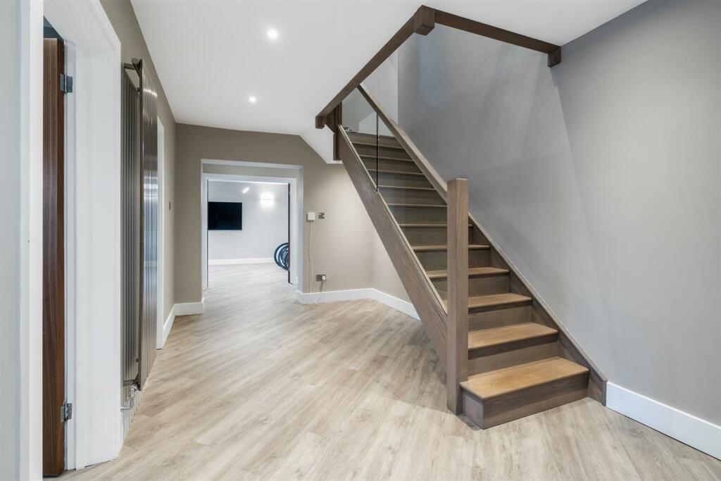 Additional property image - Dingle Lane, Solihull, B91