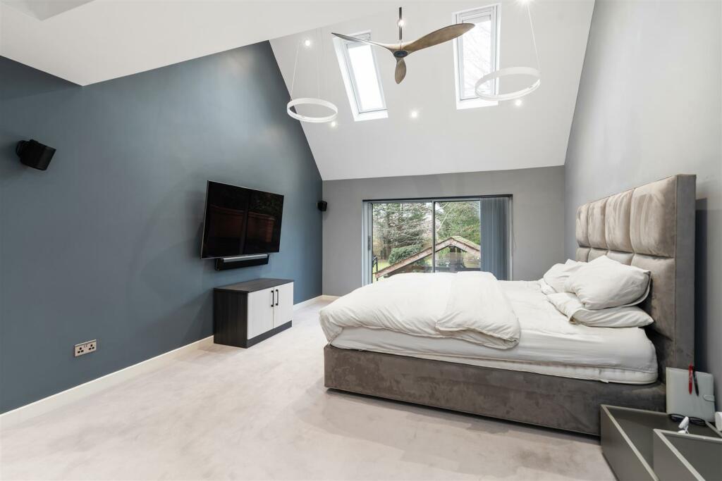 Additional property image - Dingle Lane, Solihull, B91