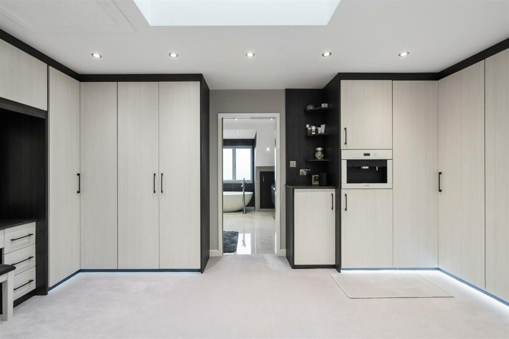 Additional property image - Dingle Lane, Solihull, B91