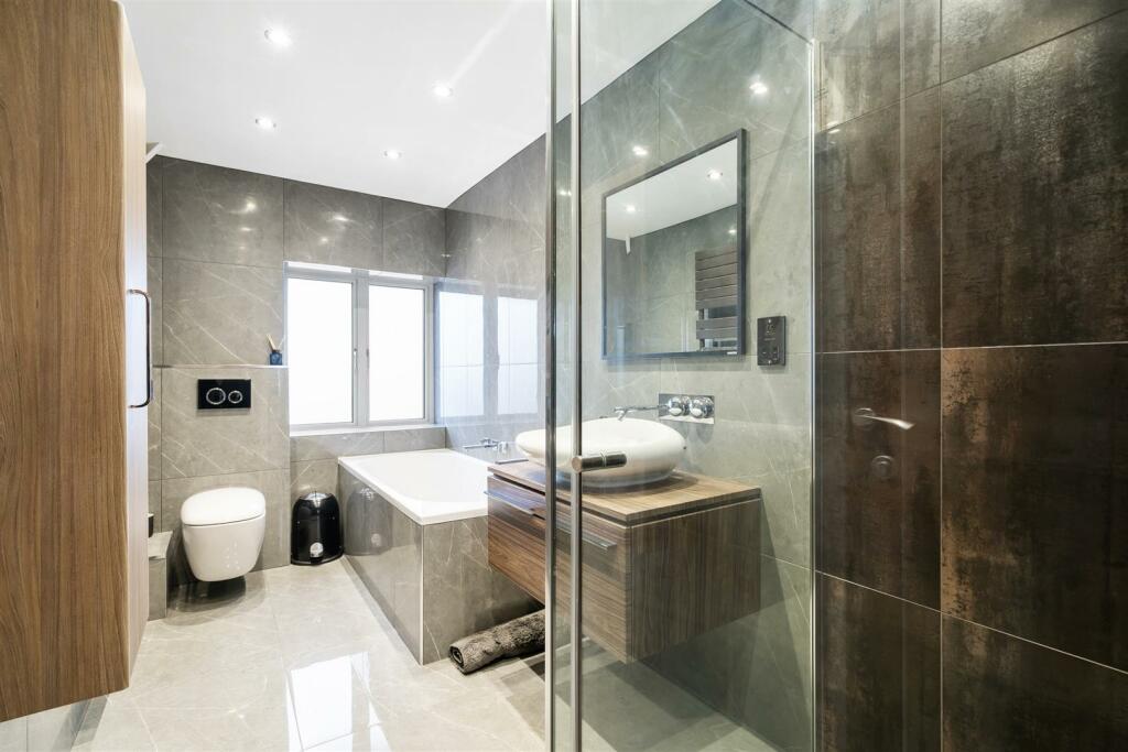 Additional property image - Dingle Lane, Solihull, B91