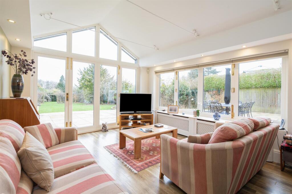 Additional property image - Brueton Avenue, Solihull, B91
