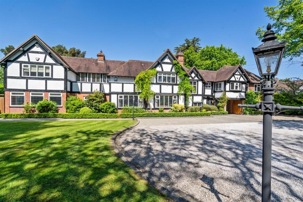 Main image of property: Broad Lane, Tanworth-In-Arden, Solihull