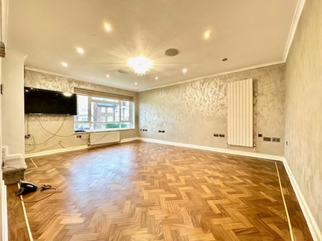 Main image of property: St. Peter's Court, London