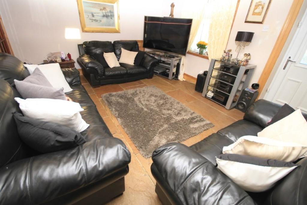 3 bedroom cottage for sale in Cutler Heights Lane, Bradford, BD4