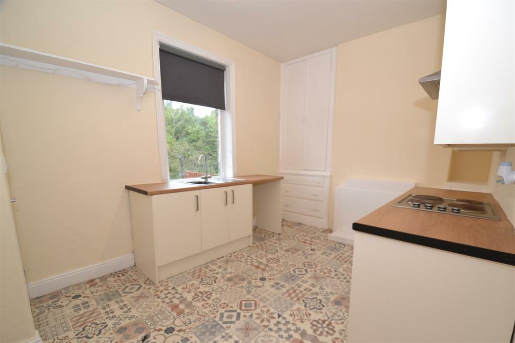 Additional property image - Bradford Road, Oakenshaw