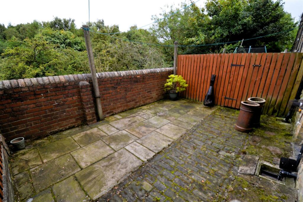 Additional property image - Bradford Road, Oakenshaw
