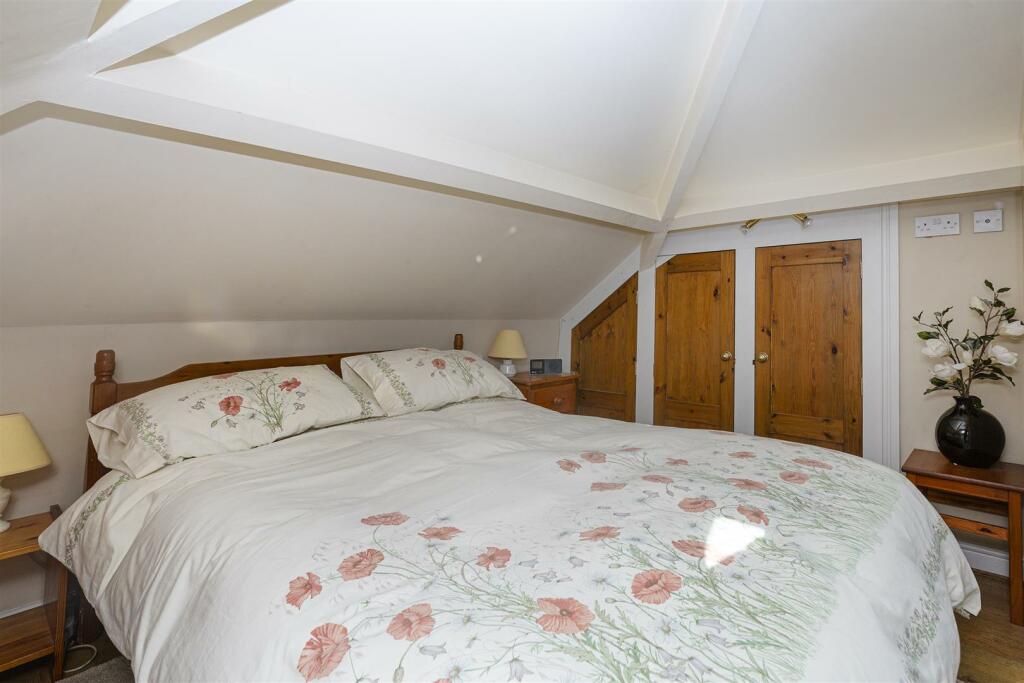 Additional property image - Raikes Lane, East Bierley, Bradford