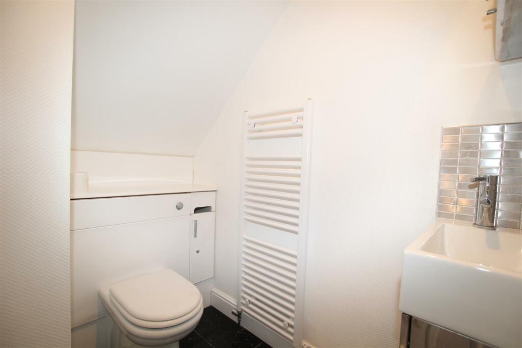 Additional property image - Heatherside, Baildon, Shipley
