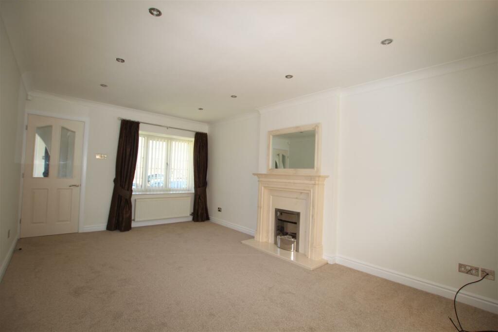 Additional property image - Heatherside, Baildon, Shipley