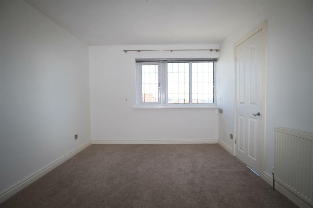 Additional property image - Heatherside, Baildon, Shipley