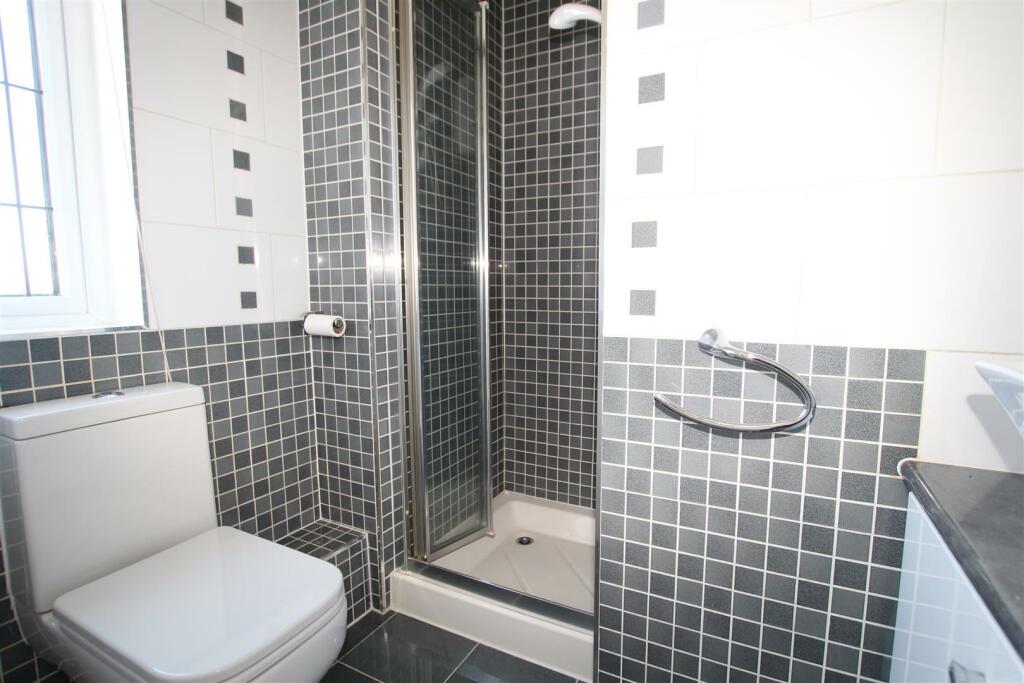 Additional property image - Heatherside, Baildon, Shipley