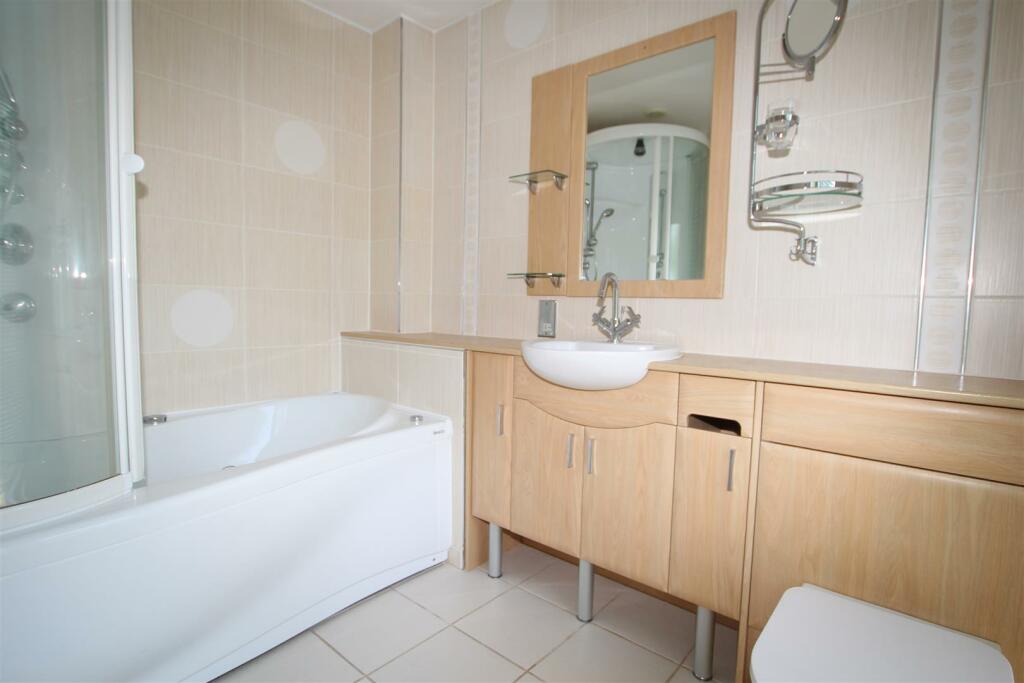 Additional property image - Heatherside, Baildon, Shipley