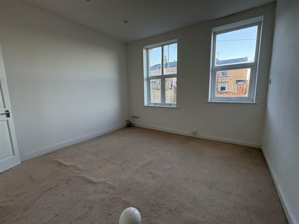 Additional property image - Ivy Bank, Wyke, Bradford