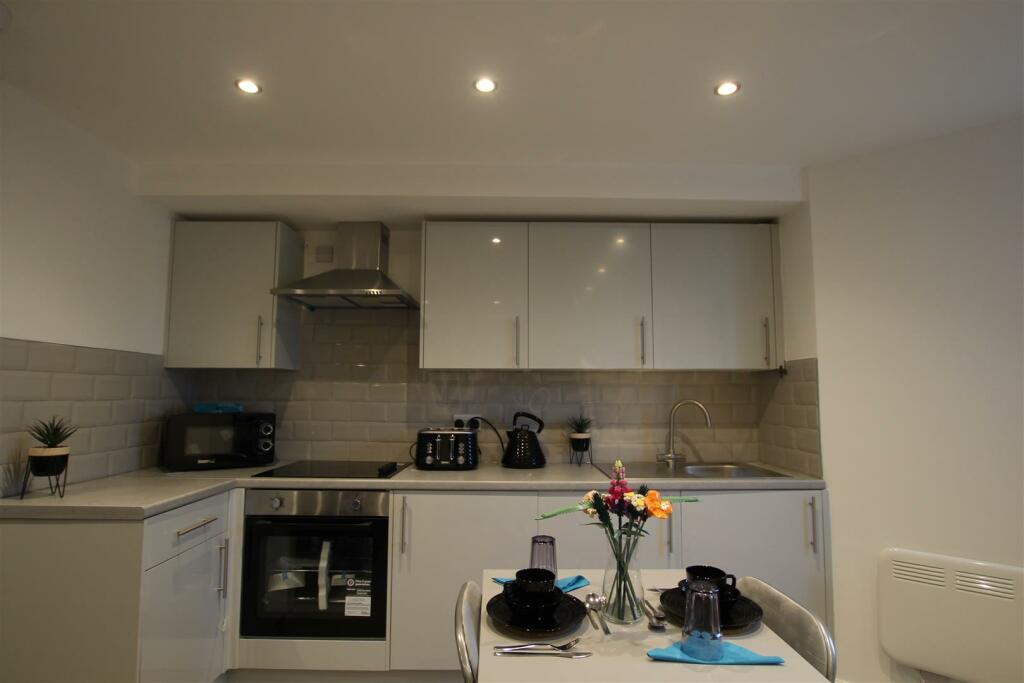 Additional property image - Larchmont, Clayton, Bradford