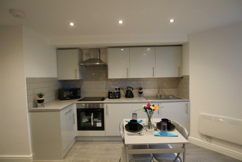 Additional property image - Larchmont, Clayton, Bradford