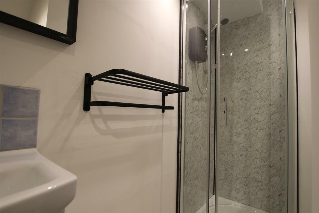 Additional property image - Larchmont, Clayton, Bradford