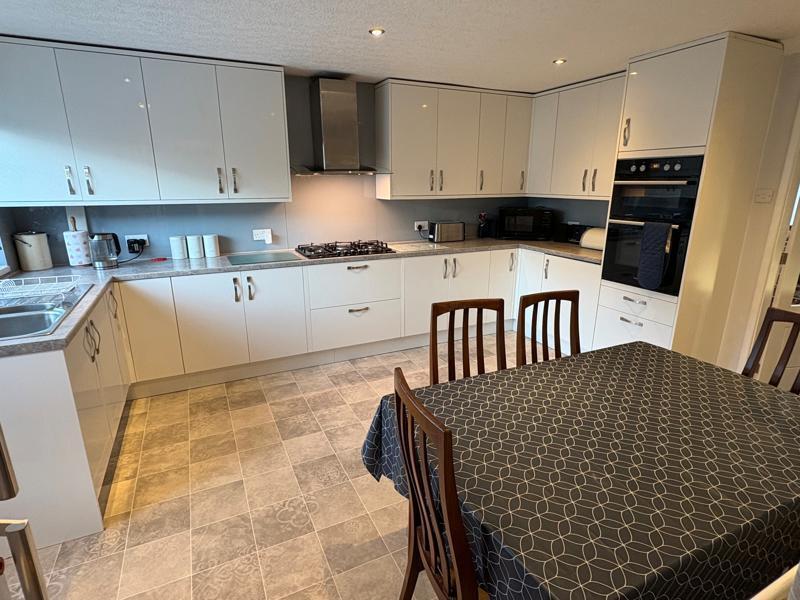 Additional property image - Green Court, Scholes, Cleckheaton