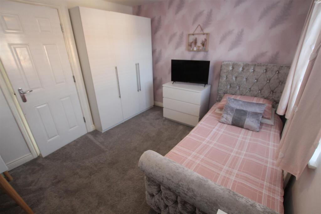 Additional property image - Manor Park Road, Cleckheaton