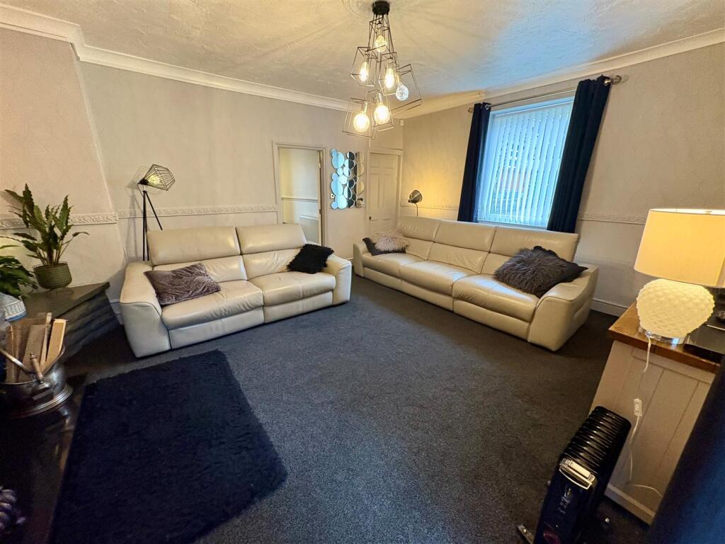 Additional property image - Bolland Buildings, Low Moor, Bradford