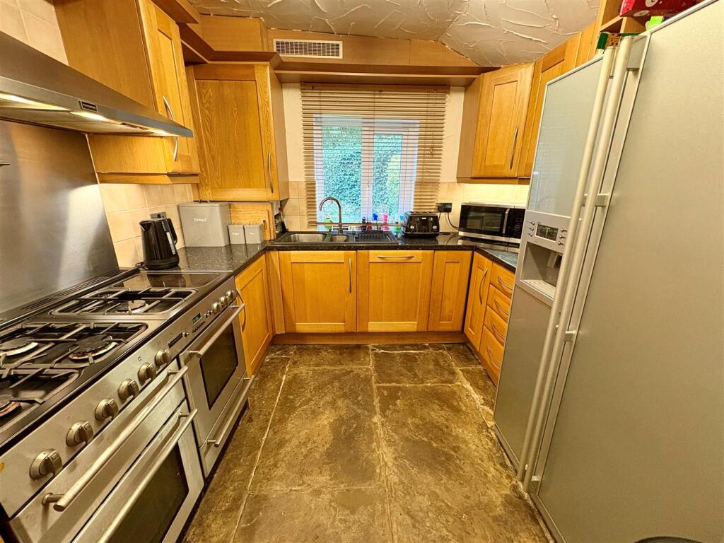 Additional property image - Bolland Buildings, Low Moor, Bradford