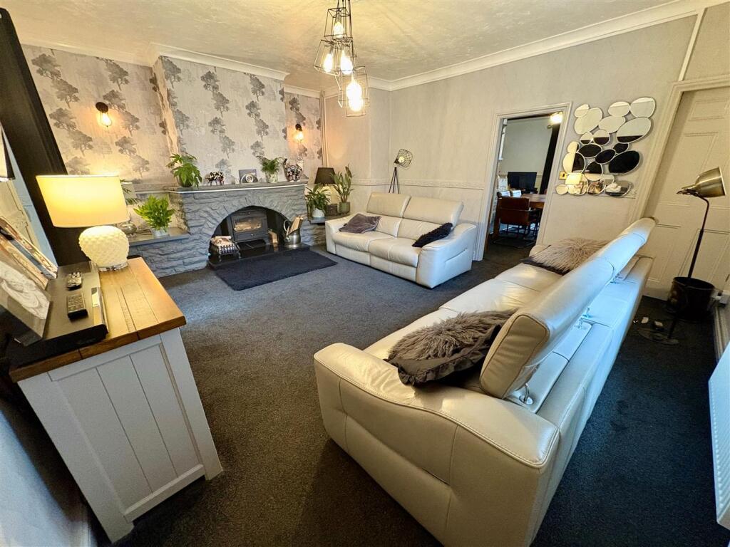 Additional property image - Bolland Buildings, Low Moor, Bradford