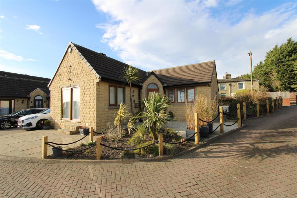 Main image of property: Toftshaw Lane, East Bierley, Bradford