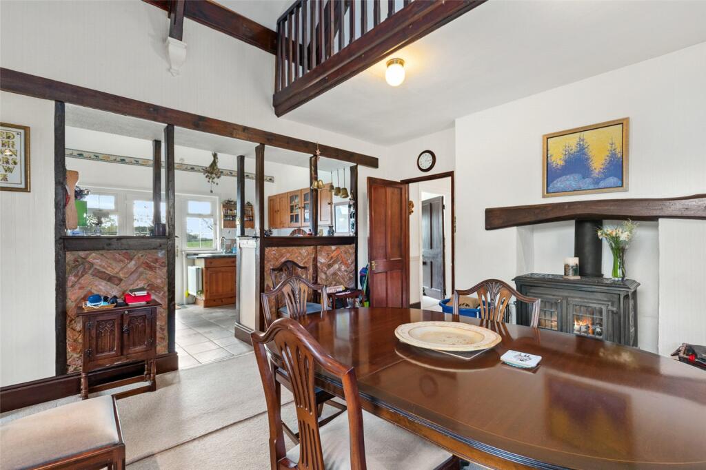 3 bedroom detached house for sale in The Rhos, Haverfordwest