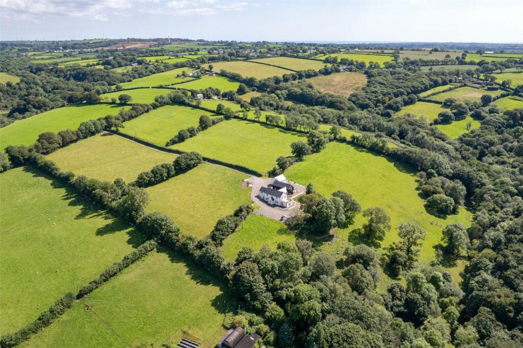 7 bedroom detached house for sale in Cold Blow, Narberth, Pembrokeshire