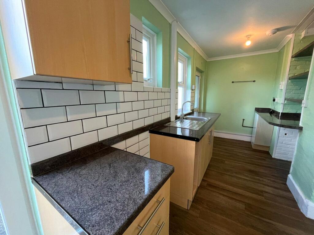 Terraced to rent on Coombs Drive, Milford Haven, Pembrokeshire, SA73