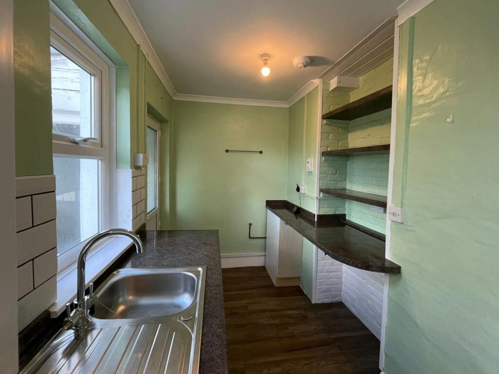 Terraced to rent on Coombs Drive, Milford Haven, Pembrokeshire, SA73