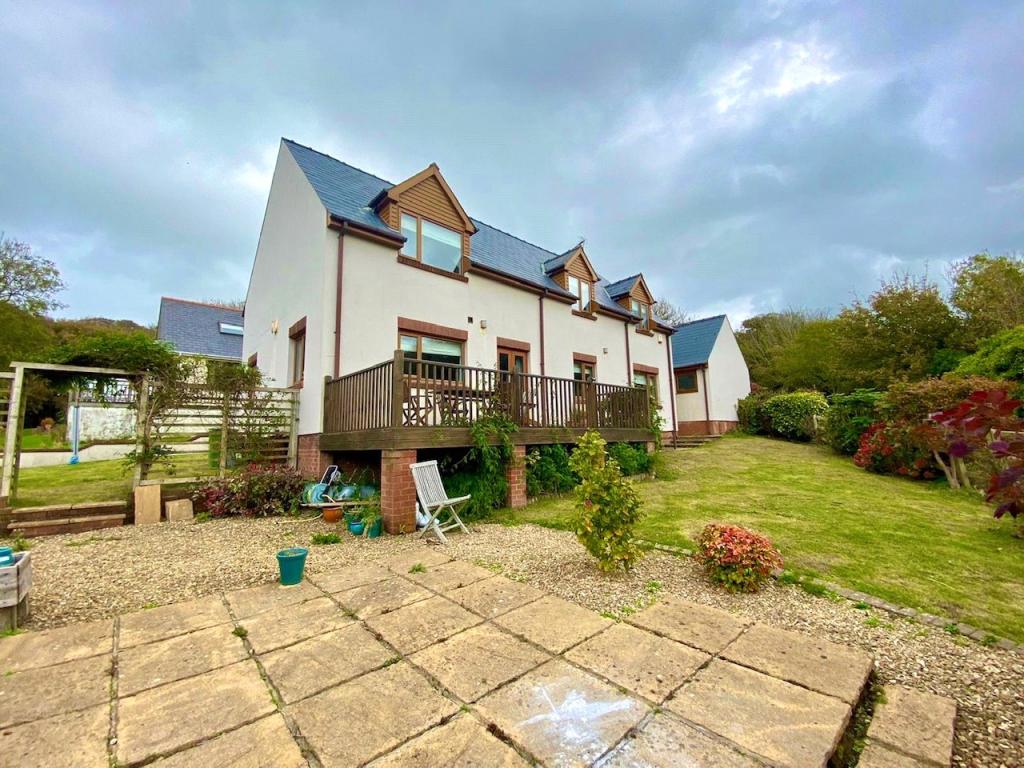 4 bedroom detached house for sale in Castle Hall Drive, Blackbridge