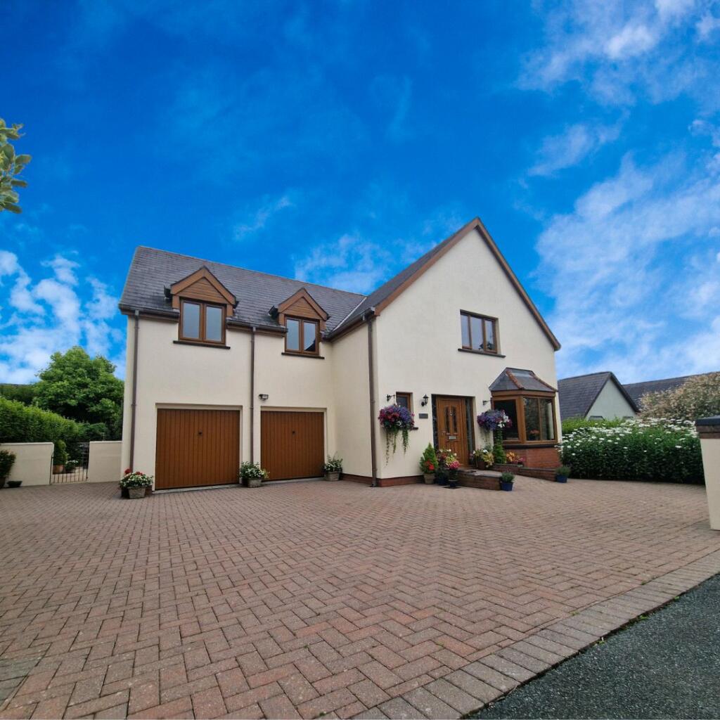 5 bedroom detached house for sale in Michaels Walk, Cosheston, Pembroke