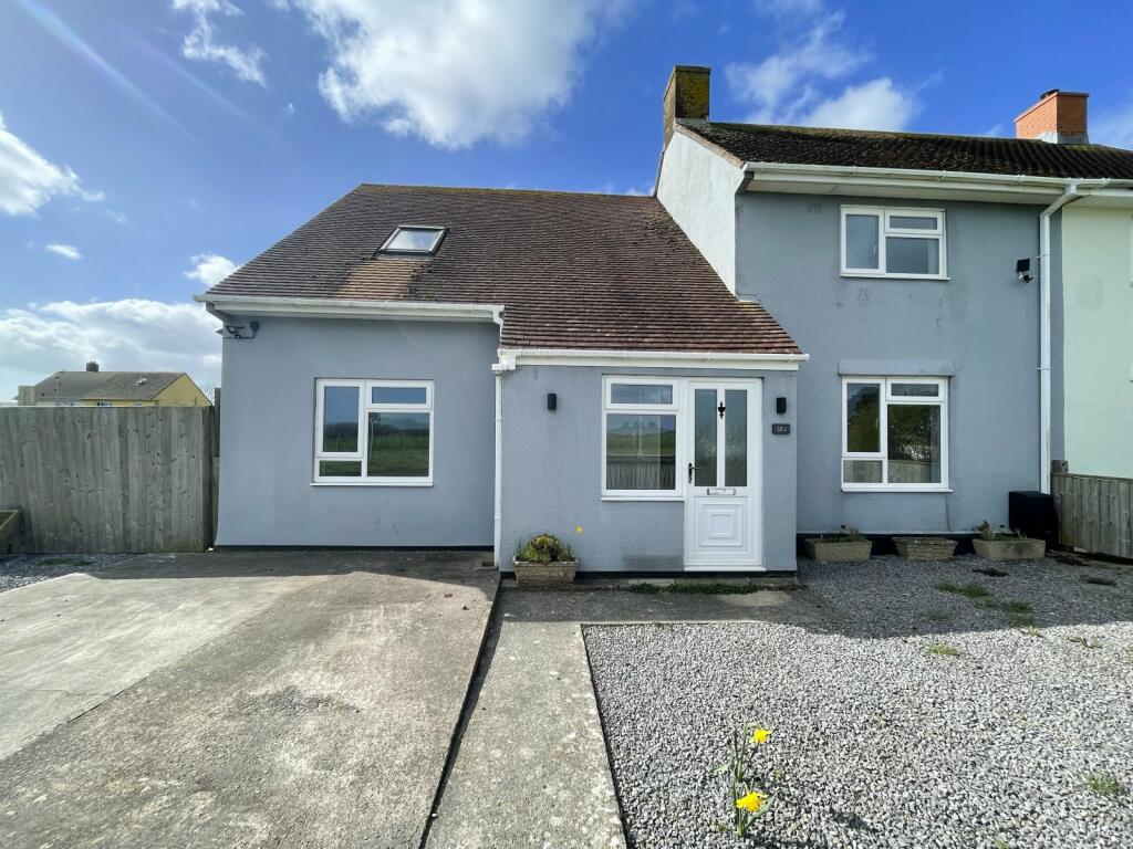 3 bedroom semidetached house for sale in Dewing Avenue, Manorbier