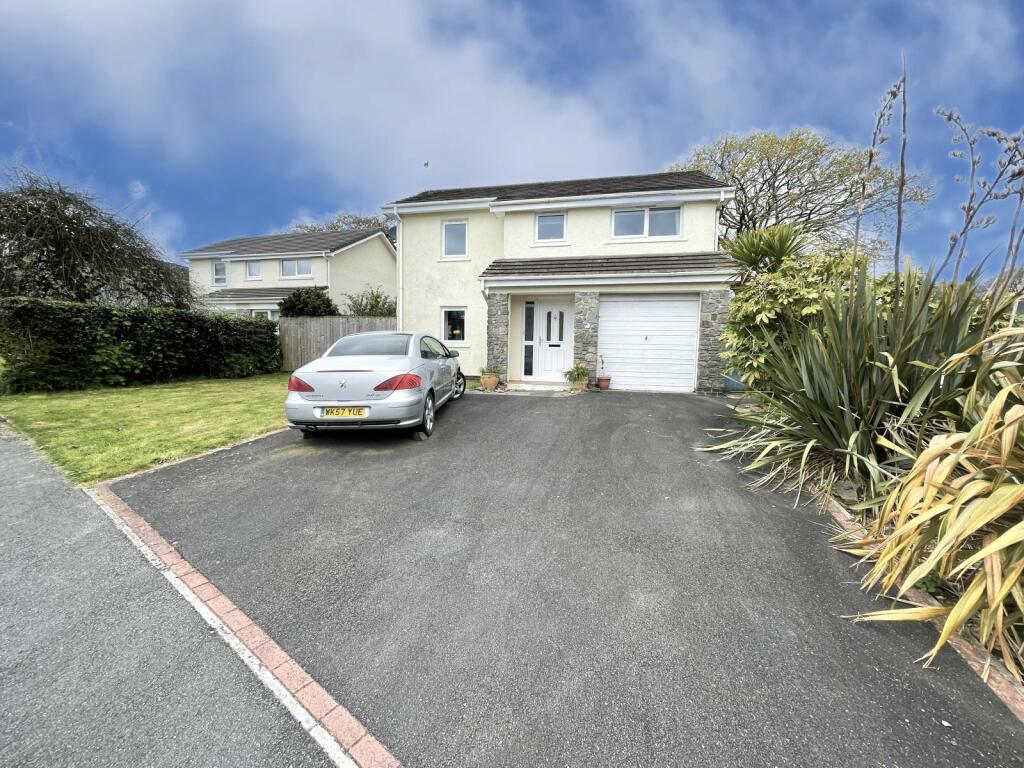 4 bedroom detached house for sale in Nyth Gwennol, Saundersfoot
