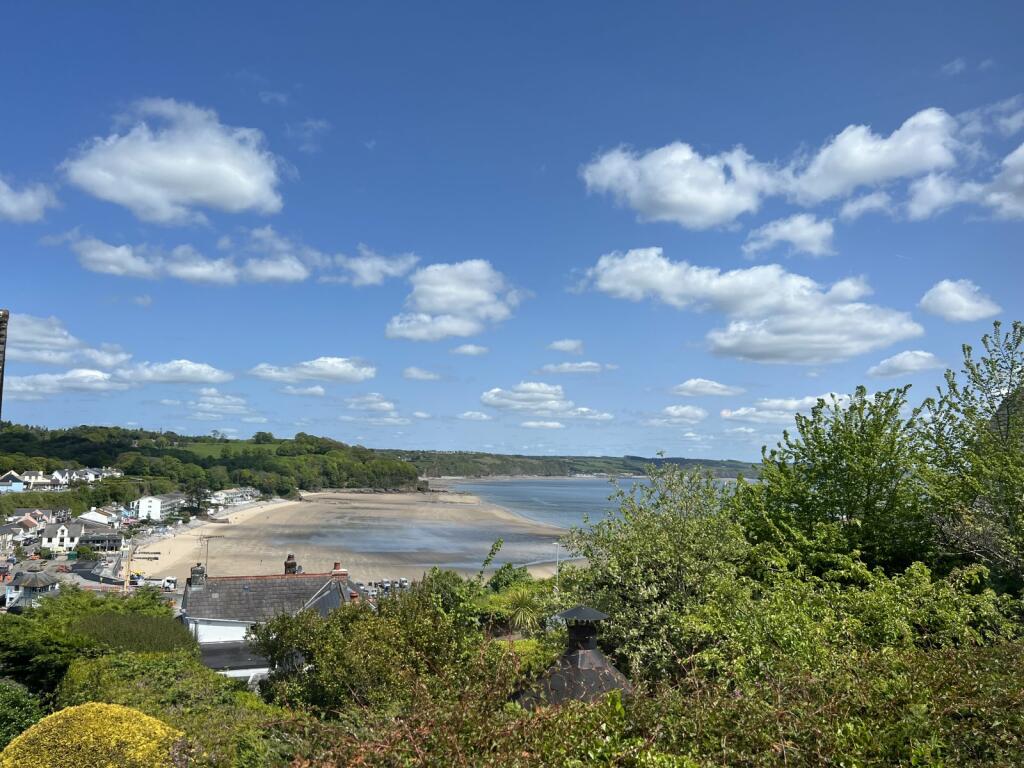 2 bedroom flat for sale in Malin Court, Saundersfoot, Pembrokeshire, SA69