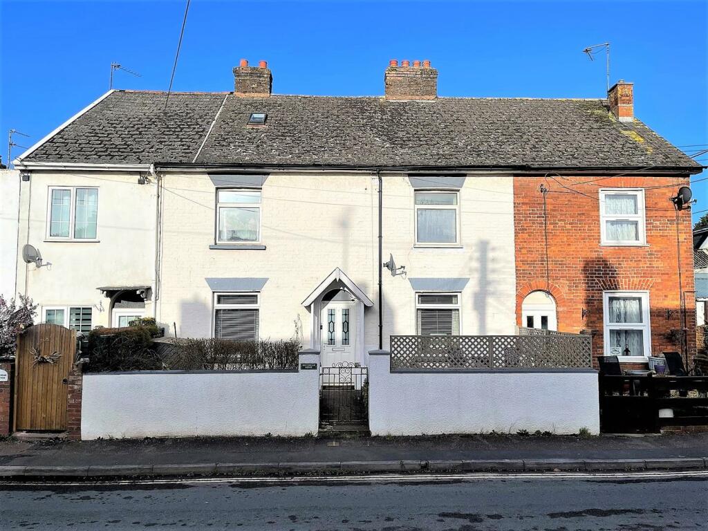 3 bedroom terraced house for sale in Clyst Honiton, Exeter, EX5