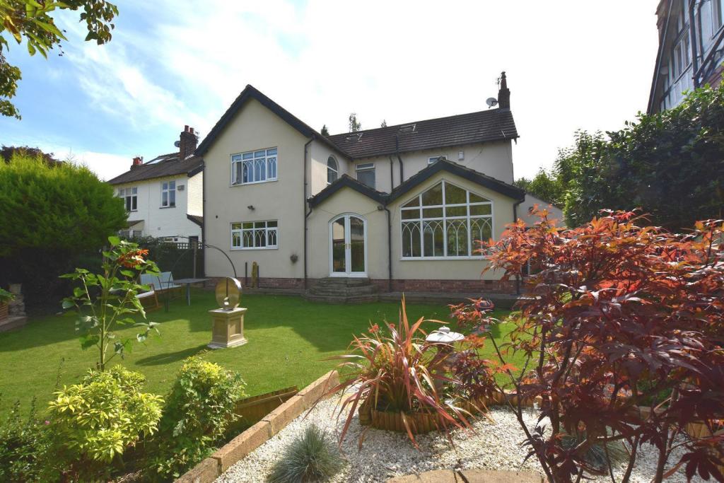 4 bedroom detached house for sale in Ogden Road, Bramhall Village, SK7