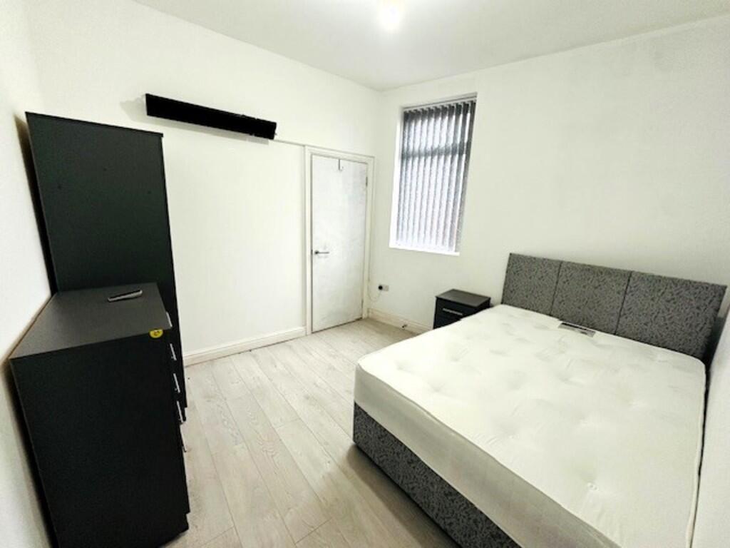 Additional property image - Flat 1, 4 Bertrand Road