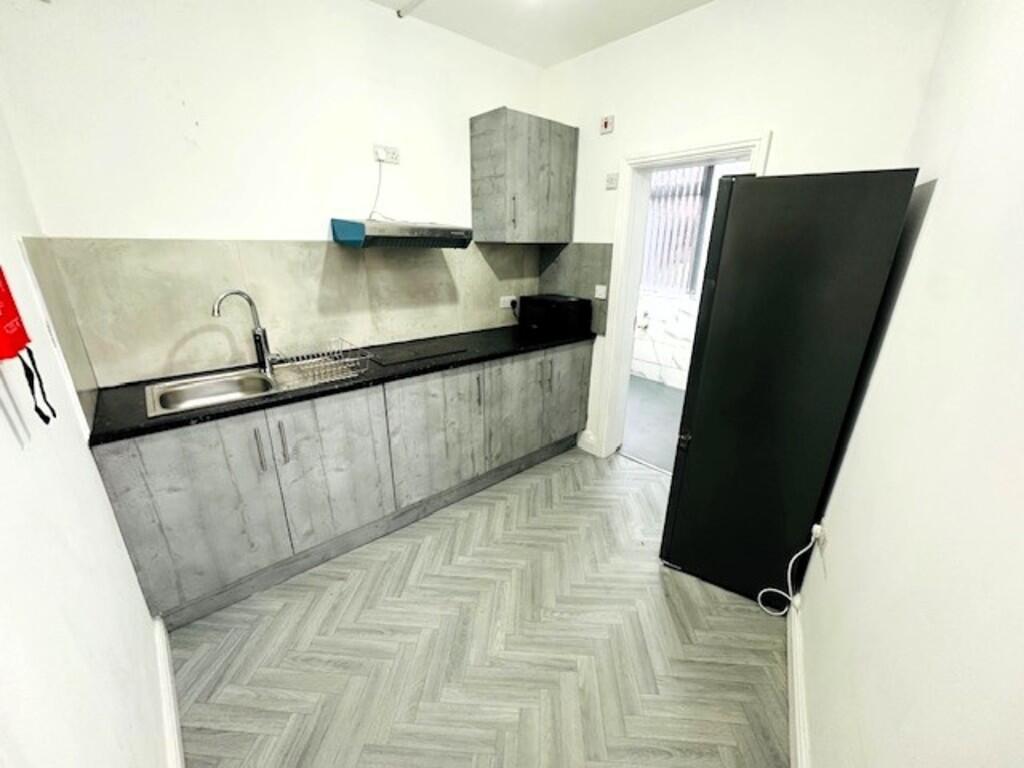 Additional property image - Flat 1, 4 Bertrand Road