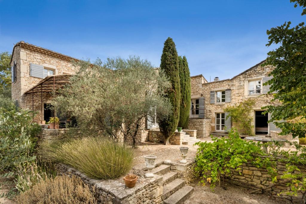 5 bedroom house for sale in ProvenceAlpsCote d`Azur, Vaucluse, Gordes