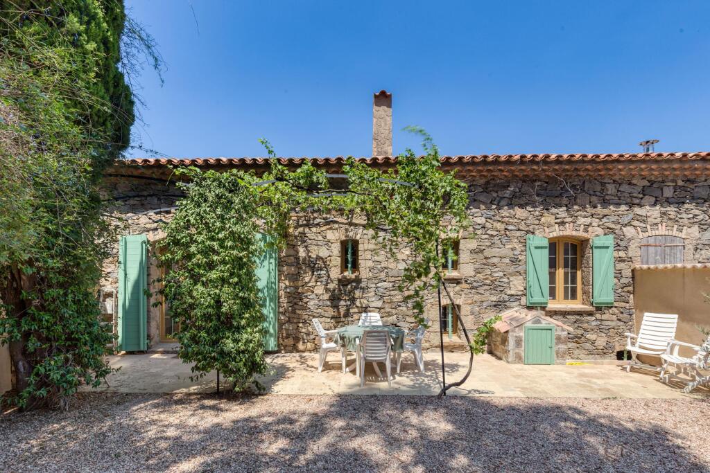 Main image of property: Provence-Alps-Cote d`Azur, Var, La Garde-Freinet