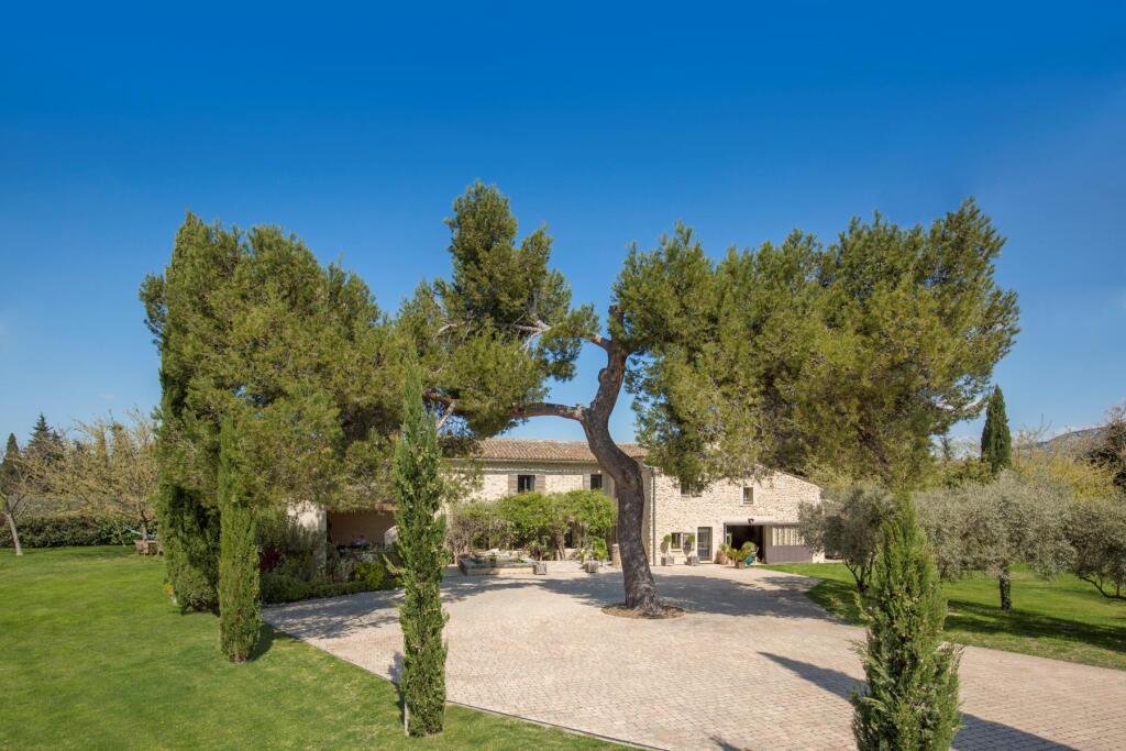 Main image of property: Provence-Alps-Cote d`Azur, Vaucluse, Cheval-Blanc