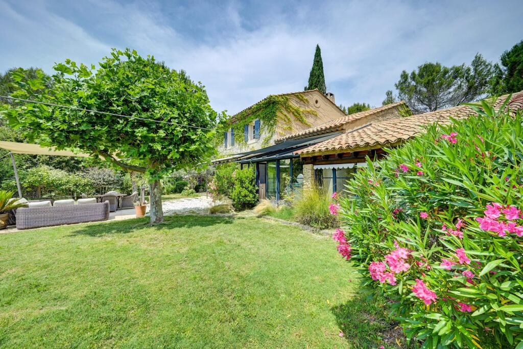 Main image of property: Provence-Alps-Cote d`Azur, Bouches-du-Rhône, Rognes