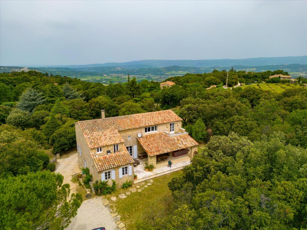 Main image of property: Provence-Alps-Cote d`Azur, Vaucluse, Bonnieux