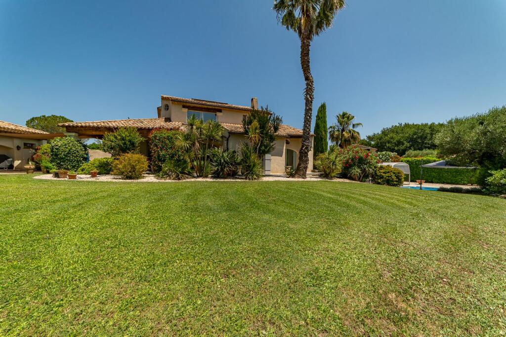 Main image of property: Languedoc-Roussillon, Gard, Montaren-et-St-Médiers