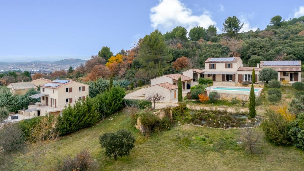 Main image of property: Provence-Alps-Cote d`Azur, Vaucluse, Apt