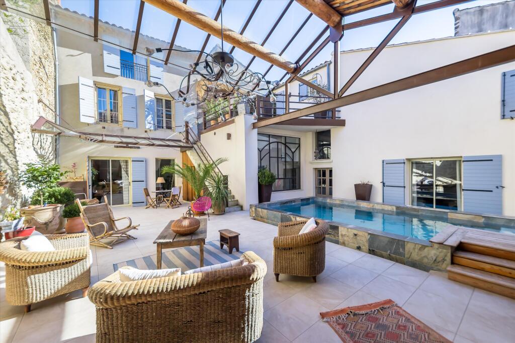 Main image of property: Provence-Alps-Cote d`Azur, Vaucluse, Châteauneuf-du-Pape