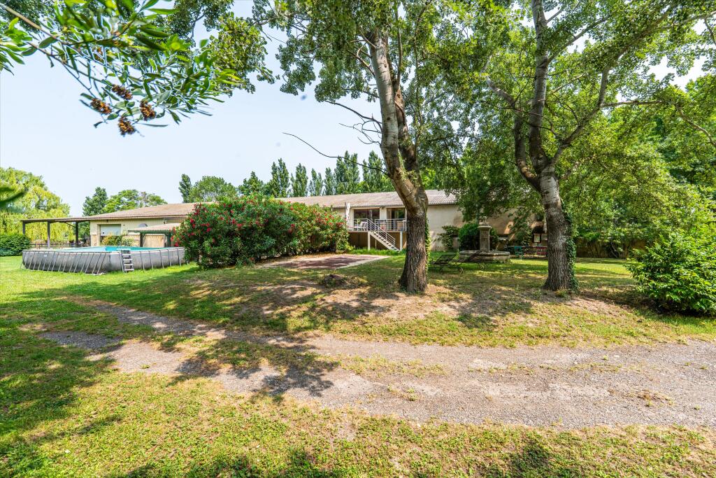 Main image of property: Provence-Alps-Cote d`Azur, Bouches-du-Rhône, St-Rémy-de-Provence