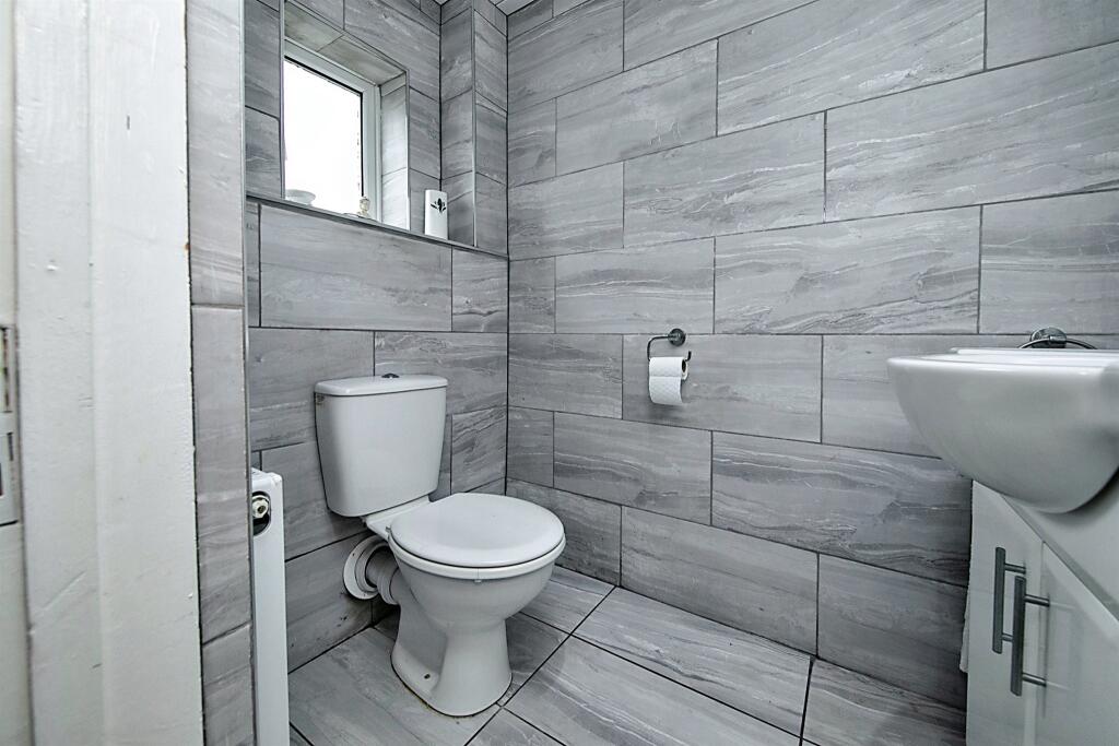 4 bedroom detached house for sale in Oakmead Road, St. Osyth, CLACTON